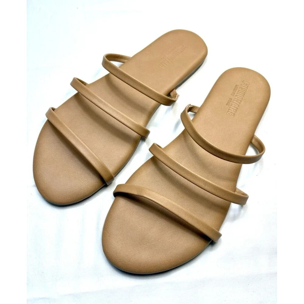 CUSHIONAIRE Beige Memory Foam Strappy Slip On Faux Leather Sandals Womens 8.5
